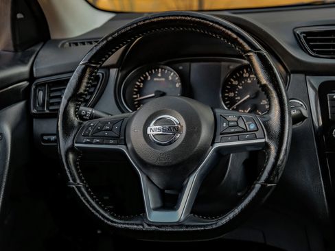 Used 2022 Nissan Rogue Sport SL image 17