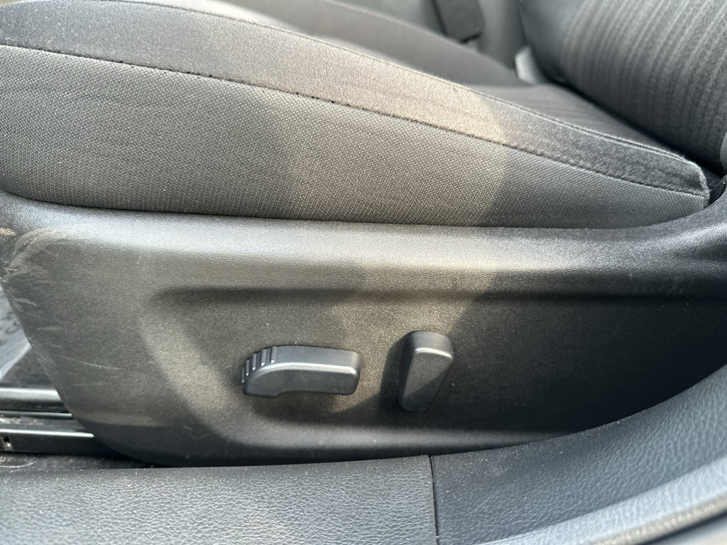 Used 2024 Nissan Altima 2.5 SV FWD image 19