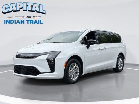 New 2027 Chrysler Pacifica Select FWD image 1
