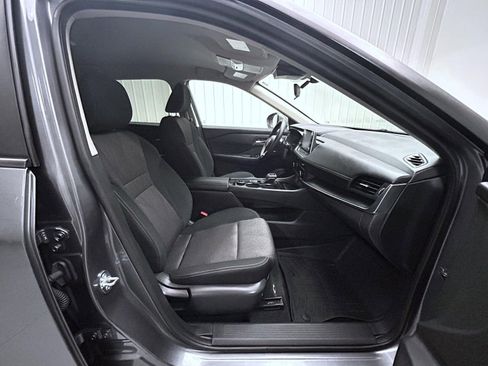 Used 2024 Nissan Rogue SV image 15