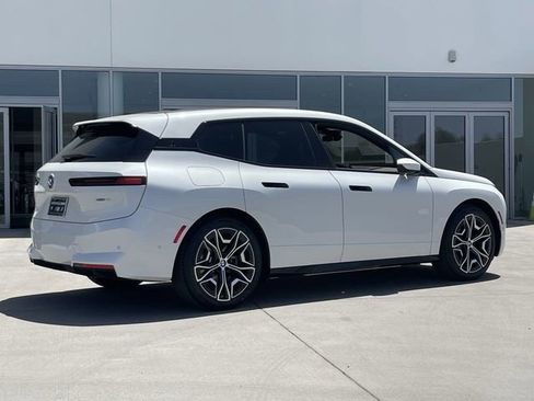 Used 2026 BMW iX xDrive45 image 6