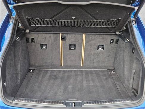 Used 2018 Porsche Macan image 6