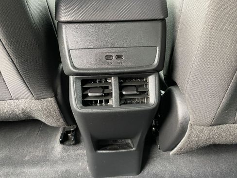 Used 2025 Chevrolet Equinox LT image 24