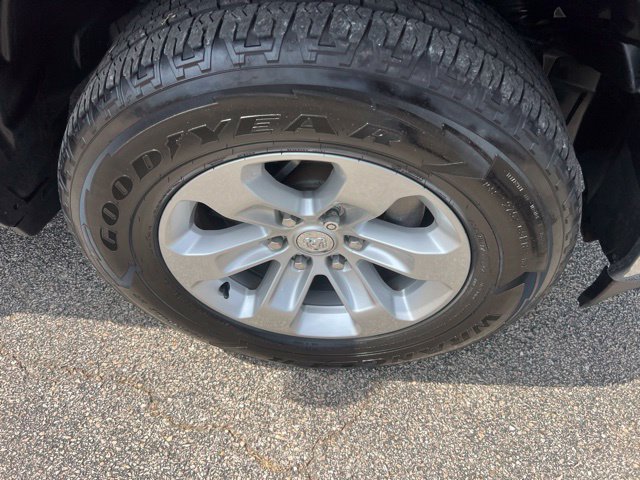 Used 2019 RAM 1500 Laramie w/ Bed Utility Group RWD image 3