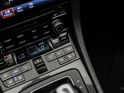 Used 2017 Porsche 911 Turbo S image 68