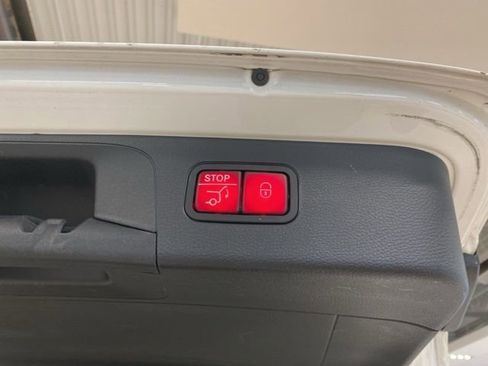 Used 2022 Mercedes-Benz GLC 300 GLC 300 image 8