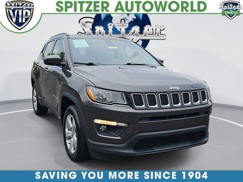 Used 2019 Jeep Compass Latitude w/ Cold Weather Group AWD/4WD image 1