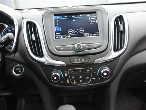 Used 2024 Chevrolet Equinox LT image 10