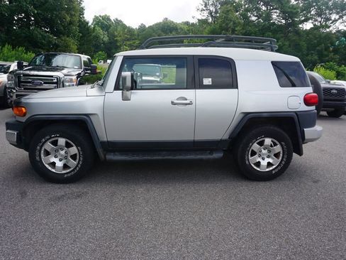 Used 2007 Toyota FJ Cruiser 2WD image 12