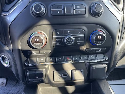 Used 2019 Chevrolet Silverado 1500 LT Trail Boss image 16