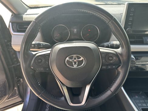 Used 2020 Toyota RAV4 XLE w/ Convenience Package AWD/4WD image 17