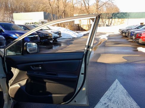 Used 2013 Subaru Crosstrek 2.0i Limited image 33