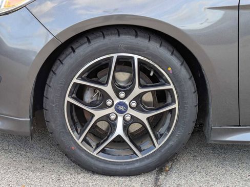 Used 2015 Ford Focus SE w/ SE Ecoboost Package image 13