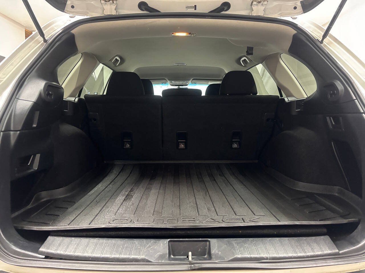Used 2018 Subaru Outback 2.5i Premium w/ Popular Package #1 AWD/4WD image 20