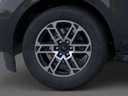 New 2025 Ford Expedition Active image 19