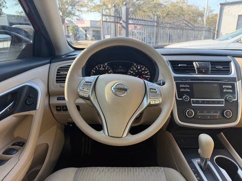 Used 2017 Nissan Altima 2.5 S w/ Power Driver Seat Package FWD image 22