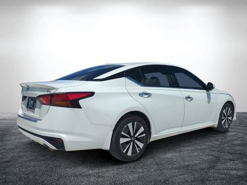 Used 2022 Nissan Altima 2.5 SL FWD image 3