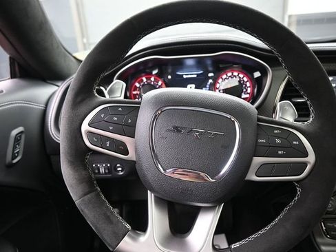 Used 2022 Dodge Challenger SRT Hellcat image 8