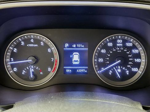 Used 2021 Hyundai Tucson SE FWD image 16