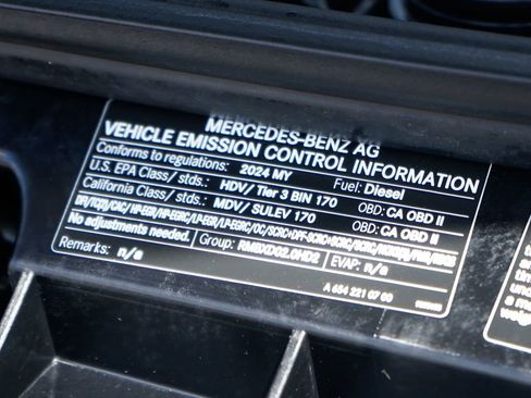 Used 2024 Mercedes-Benz Sprinter 2500 image 17