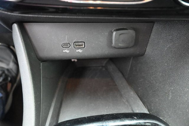 Used 2025 Buick Encore GX Sport Touring FWD image 28