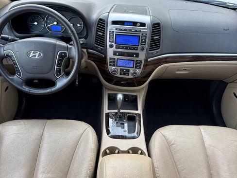 Used 2011 Hyundai Santa Fe Limited FWD image 3