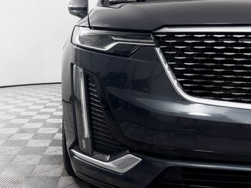 Used 2022 Cadillac XT6 Premium Luxury image 10