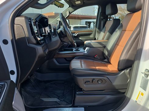 Used 2024 Chevrolet Silverado 3500 High Country w/ High Country Premium Package image 12