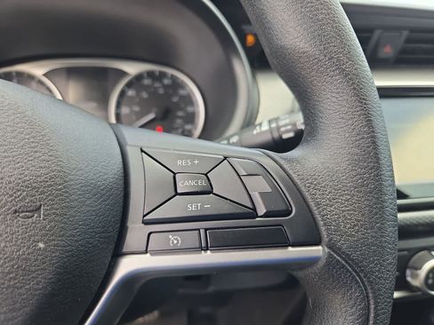 Used 2019 Nissan Kicks S FWD image 22
