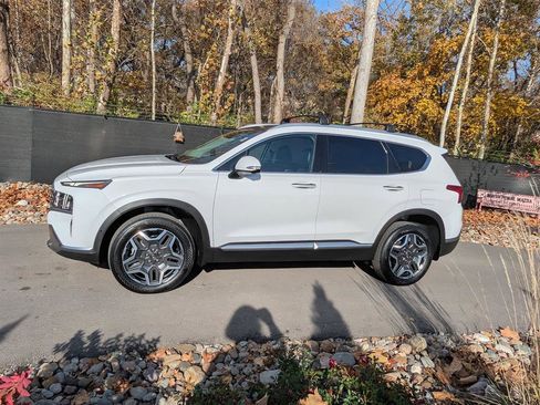 Certified 2022 Hyundai Santa Fe Limited image 2