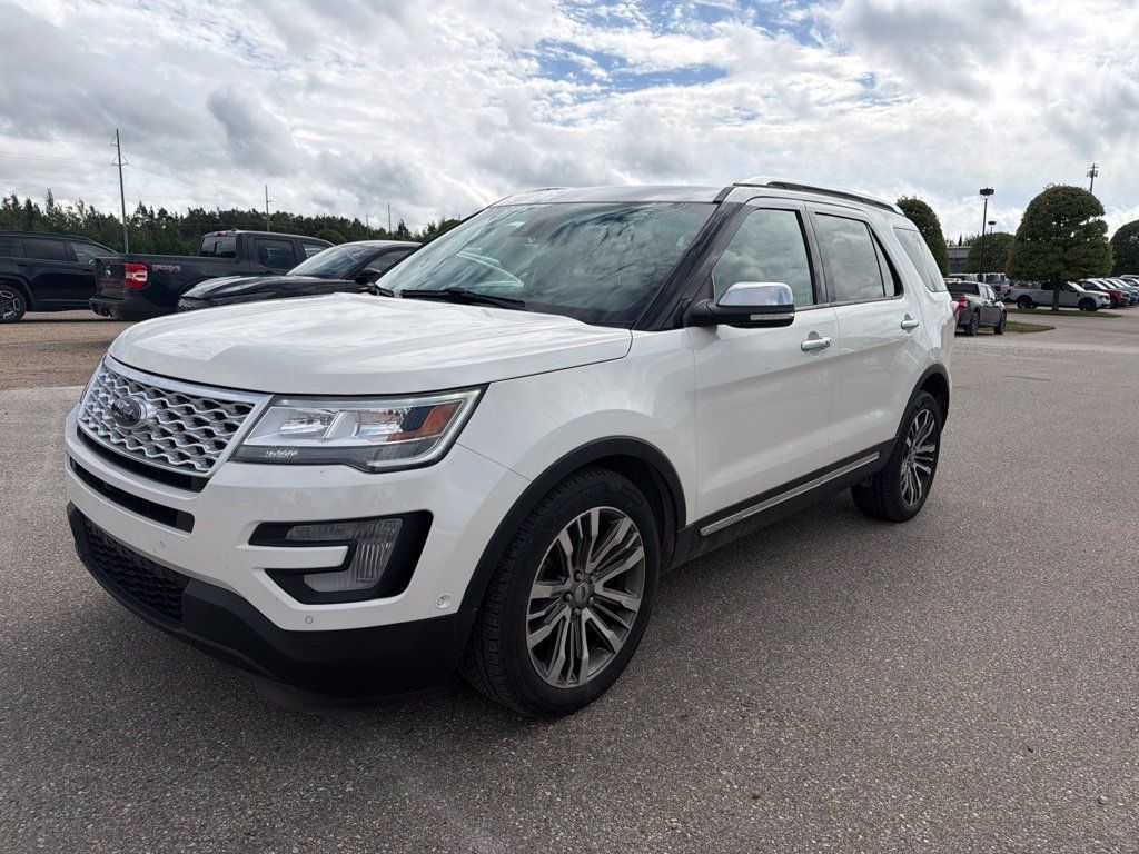 Used 2017 Ford Explorer Platinum AWD/4WD image 2