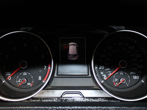Used 2015 Volkswagen GTI SE FWD image 13