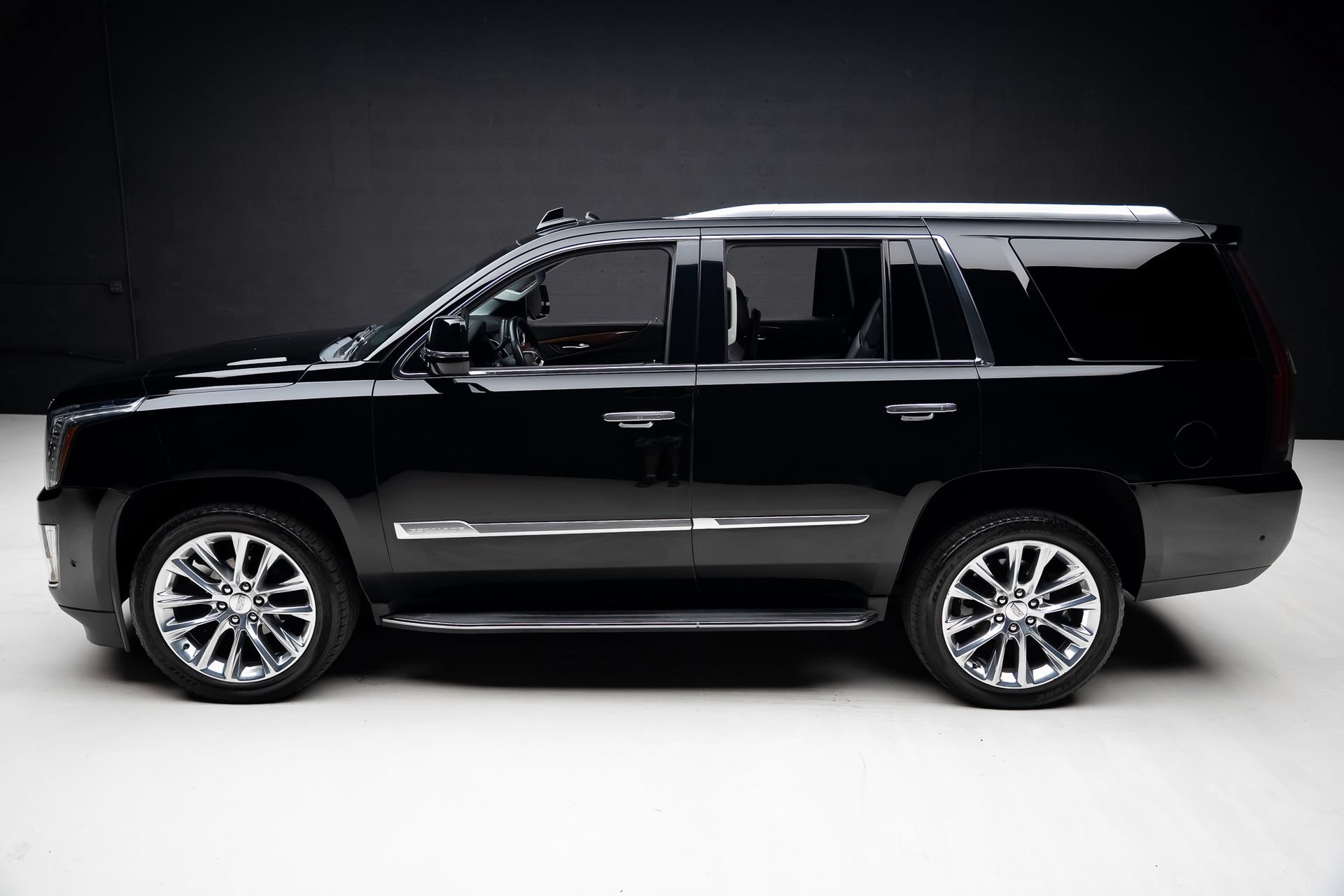 Used 2020 Cadillac Escalade Luxury RWD image 12