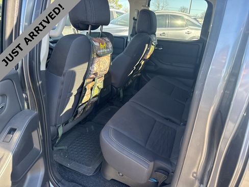 Certified 2022 Nissan Frontier SV w/ Technology Package image 12