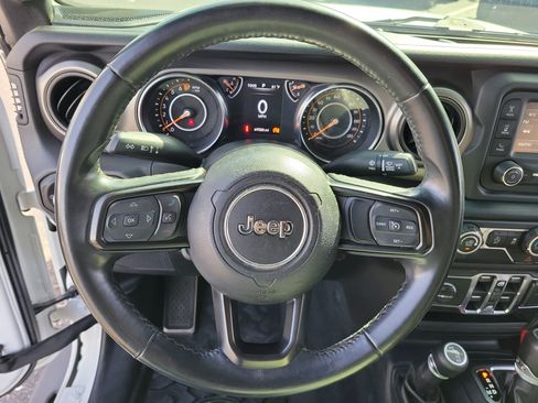 Used 2019 Jeep Wrangler Unlimited Sport S AWD/4WD image 23