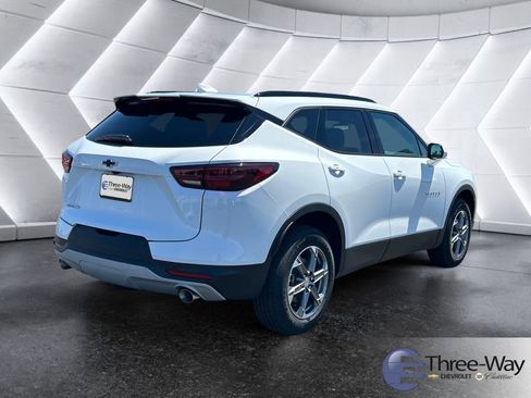 New 2026 Chevrolet Blazer LT w/ Convenience Package FWD image 5