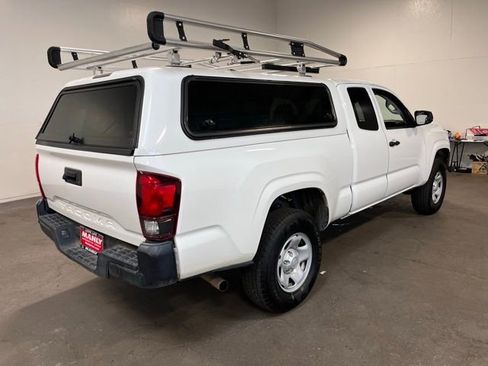 Used 2020 Toyota Tacoma SR image 3