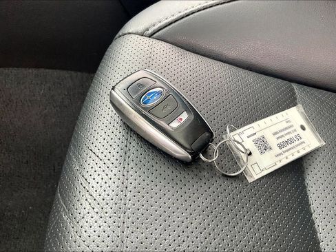 Used 2017 Subaru Outback 2.5i Limited w/ Popular Package #5 image 14