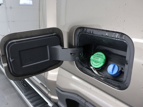 Used 2023 Ford F350 Lariat w/ Chrome Package image 33