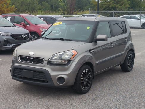 Used 2013 Kia Soul FWD image 8