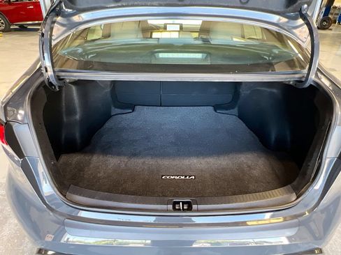 Used 2023 Toyota Corolla SE w/ Carpet Mat Package (TMS) FWD image 23