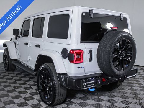 Used 2023 Jeep Wrangler Unlimited Sahara w/ Cold Weather Group image 5