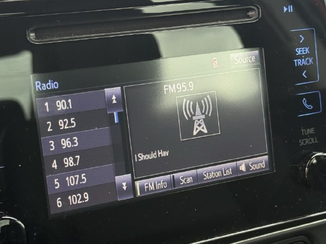Used 2019 Toyota Corolla SE FWD image 18