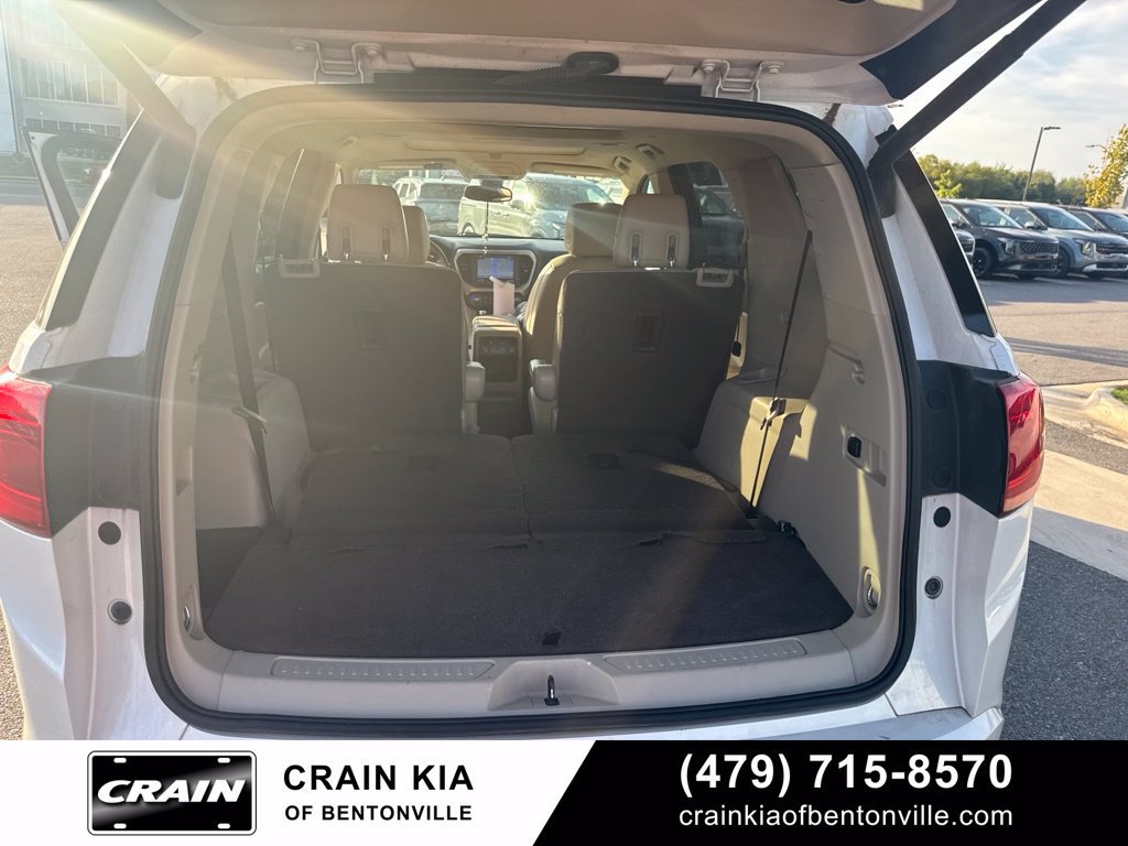 Used 2017 GMC Acadia Denali w/ Technology Package FWD image 22