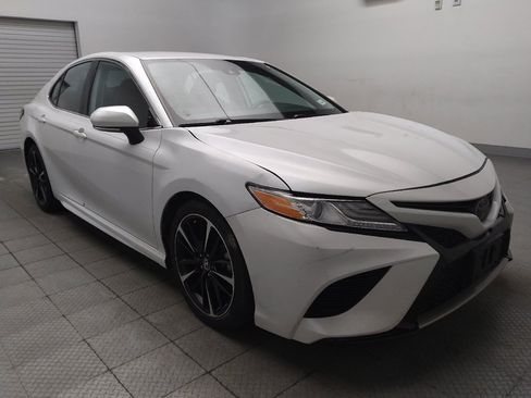 Used 2019 Toyota Camry XSE FWD image 13
