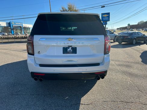Used 2021 Chevrolet Suburban High Country w/ Premium Package image 17