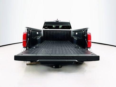 Used 2025 Toyota Tacoma TRD Off-Road image 28