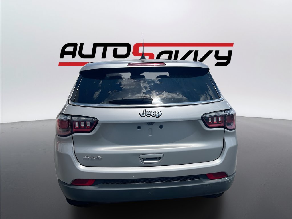 Used 2023 Jeep Compass Sport AWD/4WD image 5