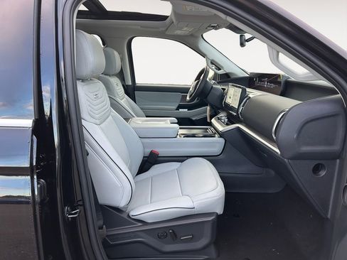 New 2025 Ford Expedition Max Platinum w/ Platinum Ultimate Package image 10