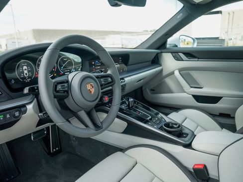 New 2026 Porsche 911 Carrera 4S image 4